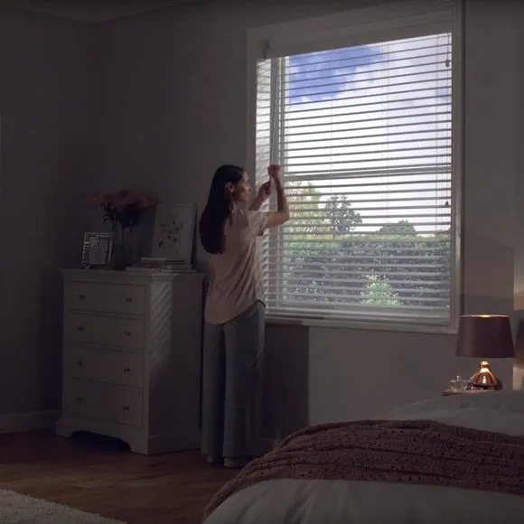 Room Darkening Venetian Blind 2