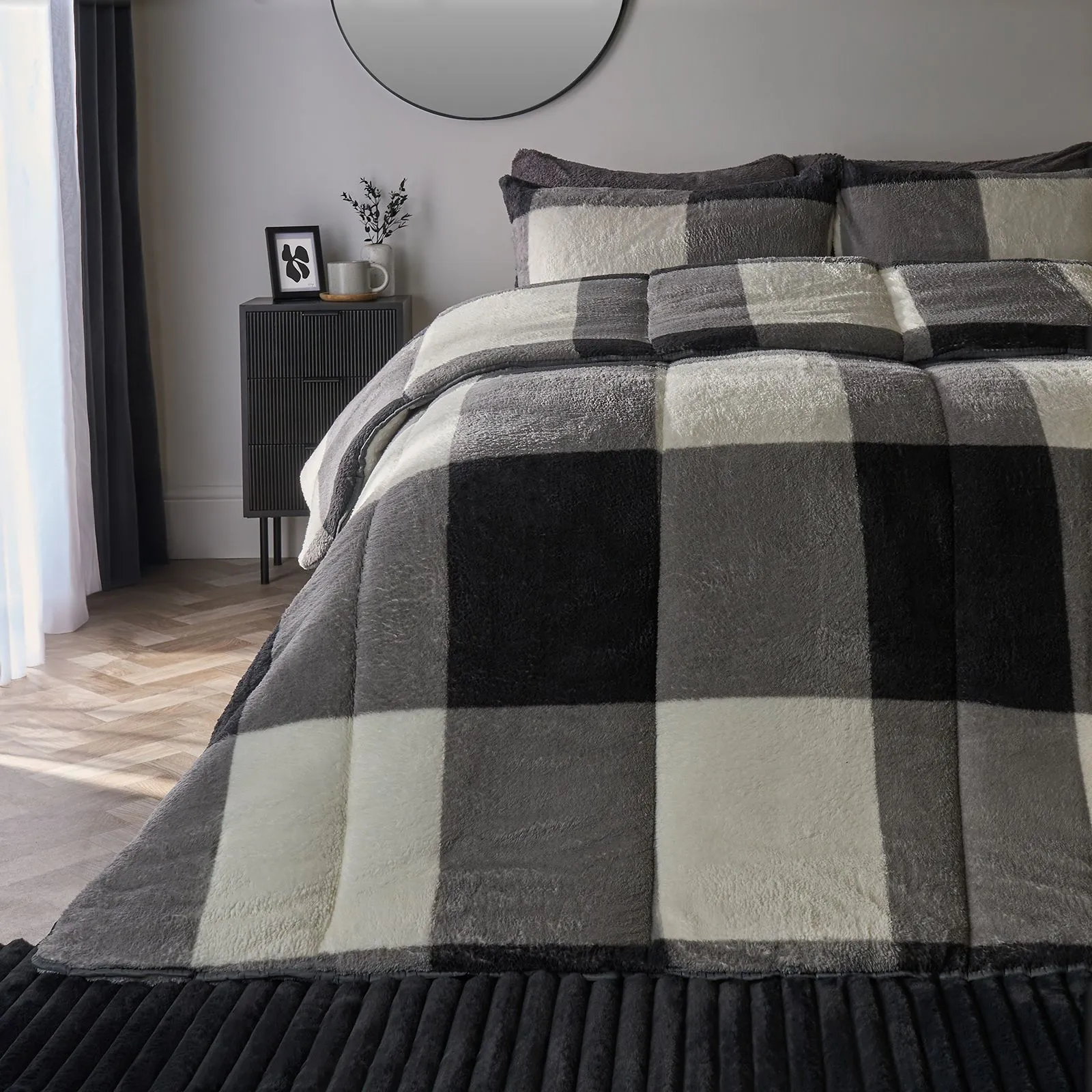 OHS Check Coverless Duvet Pillowcase Bedding Set Teddy Fleece Gingham Quilt 10.5 TOG in Light Grey