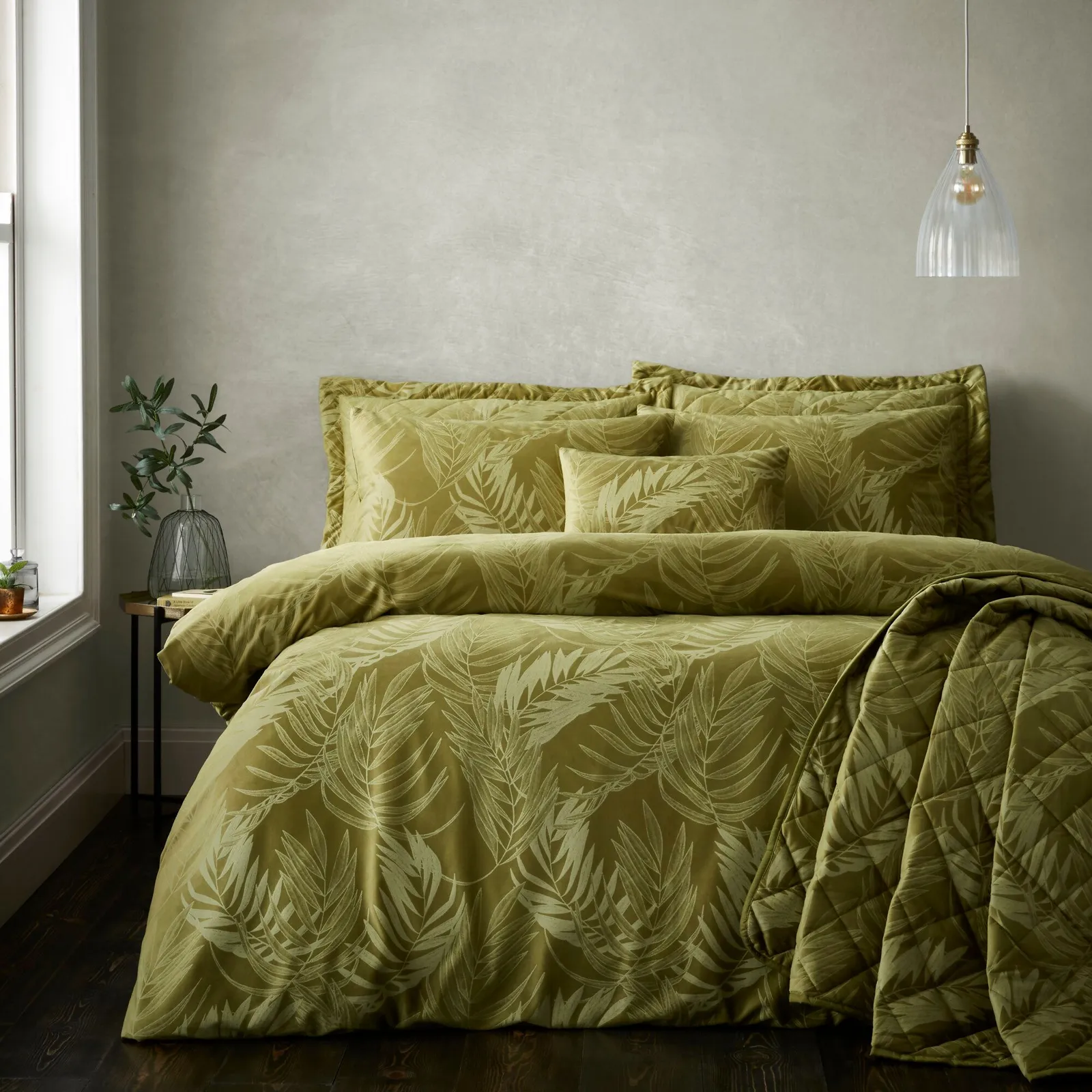 Portfolio Home Woburn Duvet Cover Set with Pillowcase in Green