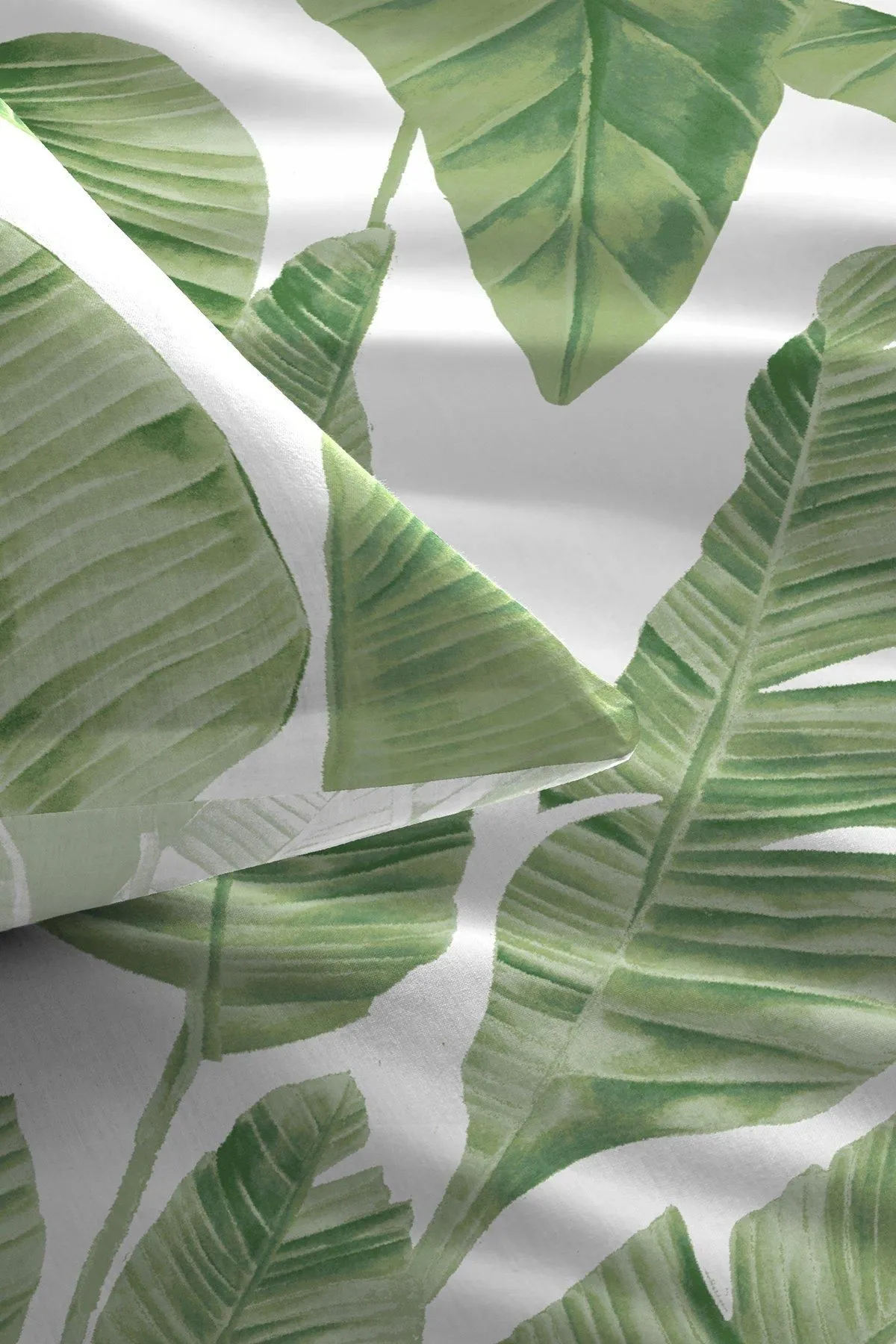 Dreams & Drapes 'Tahiti' Tropical Print Duvet Cover Set in Green 2