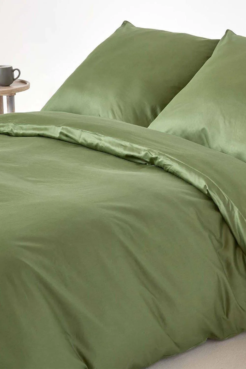 Homescapes Continental Sateen Cotton Duvet Cover Set 400 TC in Green 2