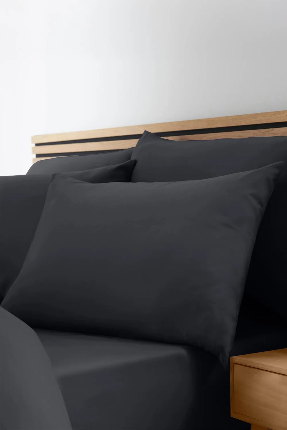 Catherine Lansfield So Soft Non Iron Duvet Cover Set in Black 2