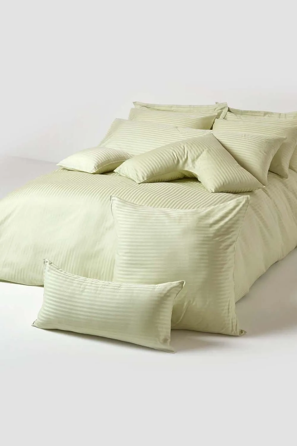 Homescapes Egyptian Cotton Ultrasoft King Size Oxford Pillowcase 330 TC in Green 5