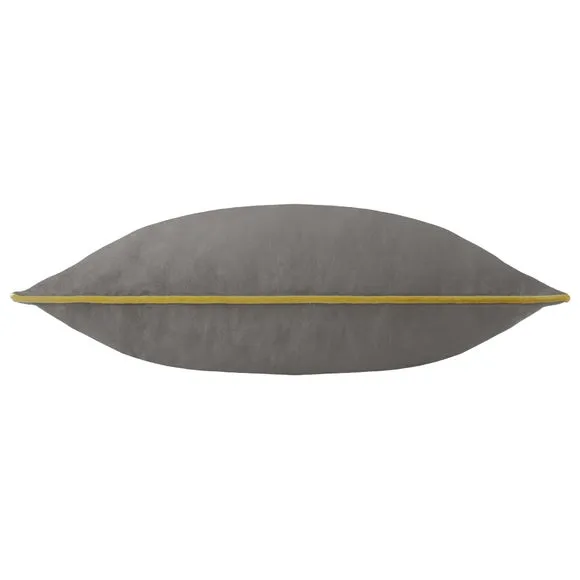 Furn. Square Cushion 3