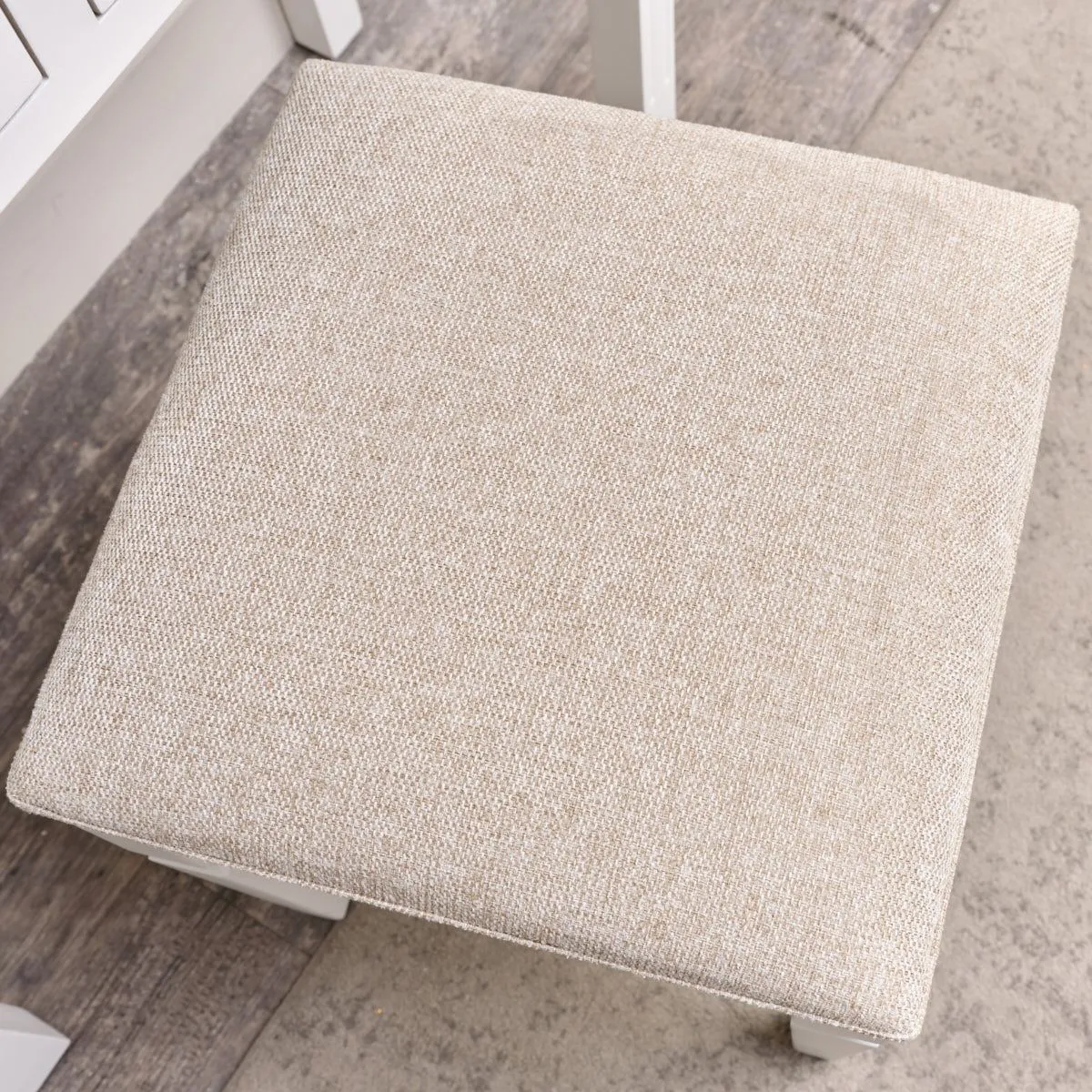 Melody Maison White Cushioned Dressing Table Stool - Daventry White Range 6