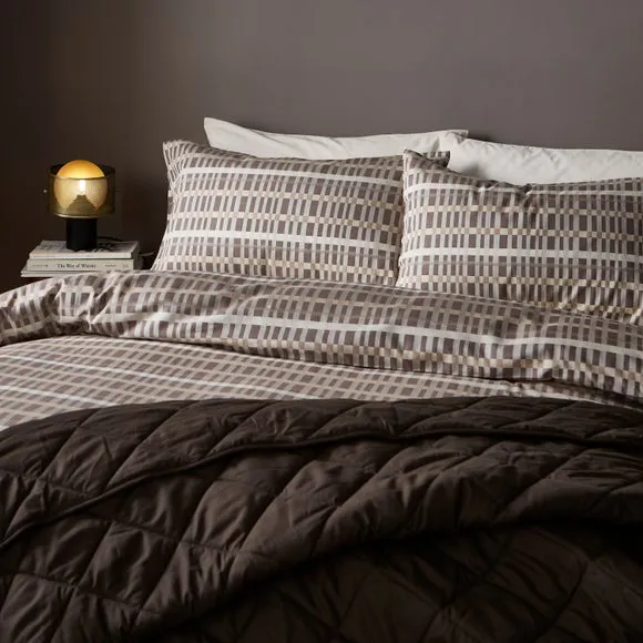 Helston Quilted Bedspread 2