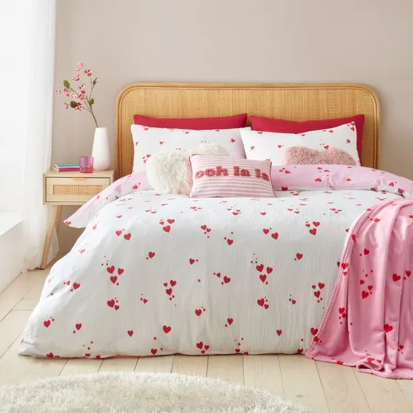 Catherine Lansfield Seersucker Heart Reversible Duvet Cover & Pillowcase Set 1