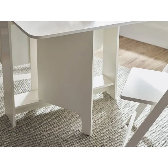 Gatan Gateleg Table With 2 Chairs 4