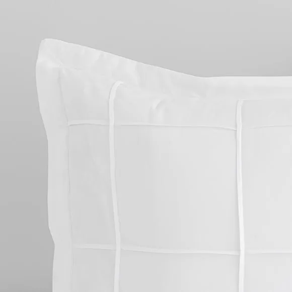 Jessa Pintuck Oxford Pillowcase 2