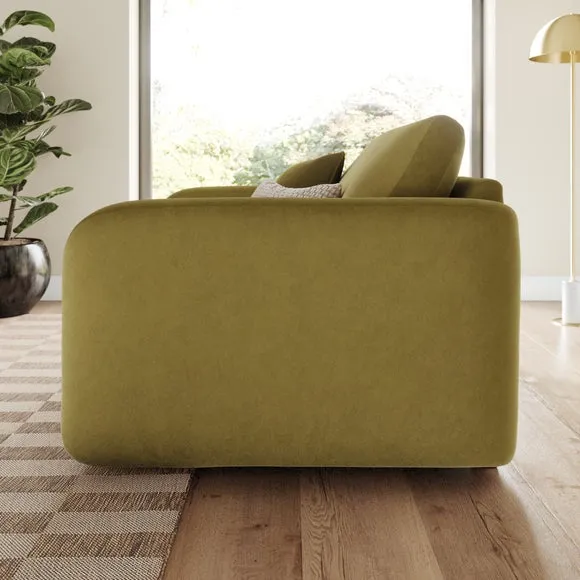 Luca Matte Soft Velvet Snuggle Chair 2