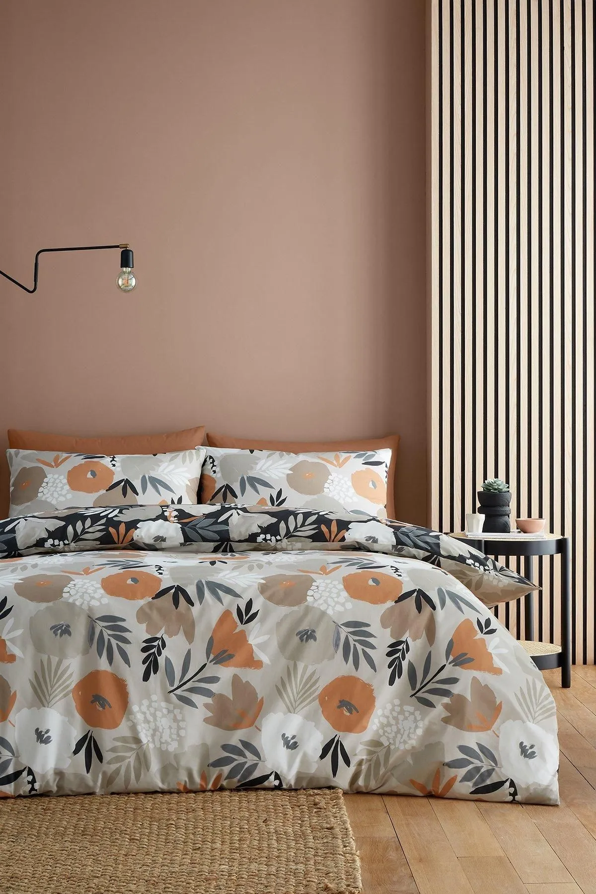 Fusion 'Yasmin' Abstract Floral Easycare Duvet Cover Set in Black 4