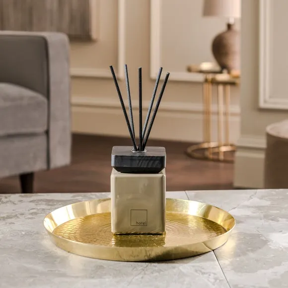 Hotel Dawn White Floral Plum & Red Berries Diffuser