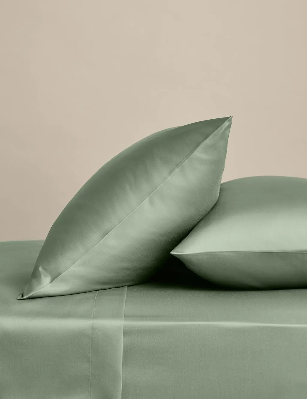 M&S 2 Pack Egyptian Cotton 400 Thread Count Silky Pillowcases Sage
