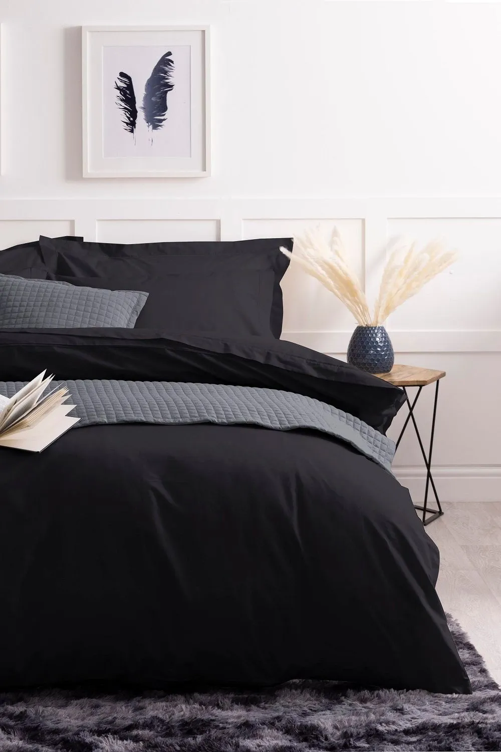 Belledorm Egyptian Cotton 200 Thread Count Duvet Cover in Black 1