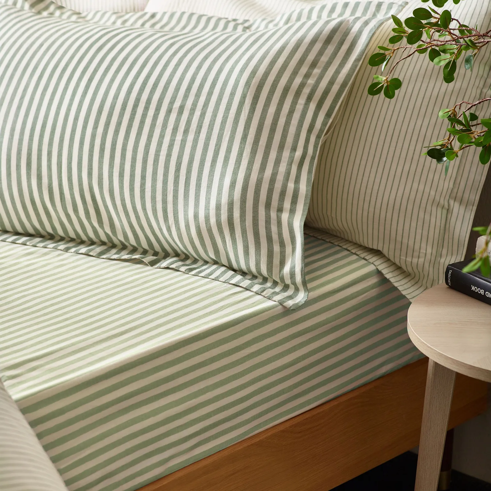 Yard Hebden Striped 100% Cotton Duvet Cover Set in Green 3