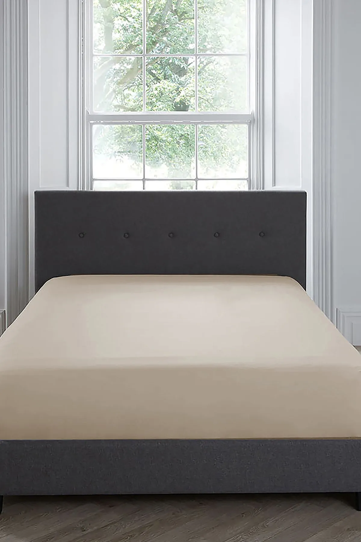 Appletree 'Premium 200TC Plain Dye' Hotel Quality 100% Percale Cotton Fitted Bed Sheet in Natural