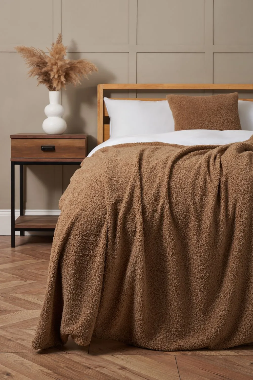 BHS Teddy Bear Fleece Throw in Brown