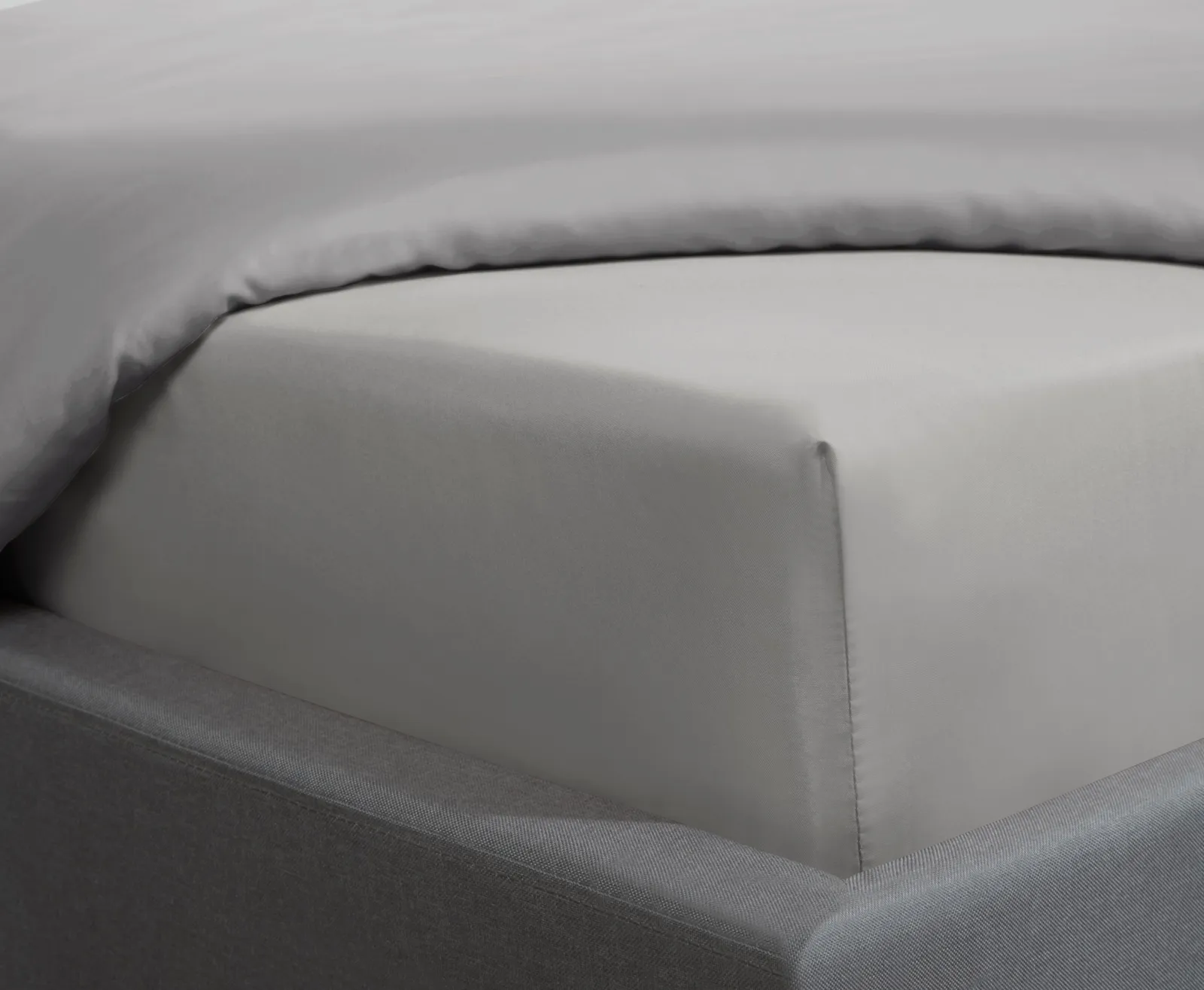 Smart Living Luxurious 300 Thread Count 100% Cotton Sateen Anti-Allergy Fitted Sheet in Silver