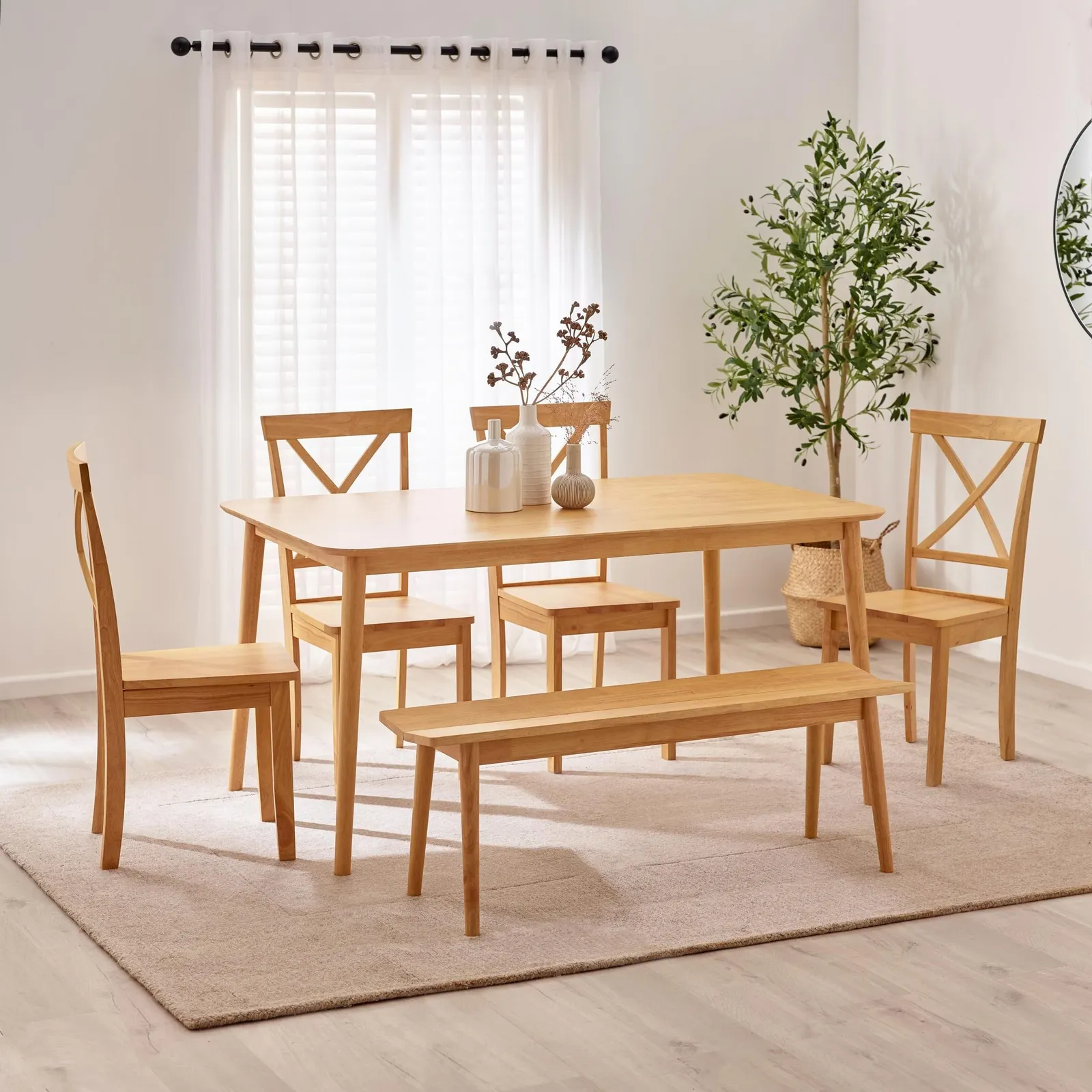 FurnitureboxUK Lynton Large Oak Effect Wooden Dining Table with 4 Millford Chairs & Bench in Light Oak