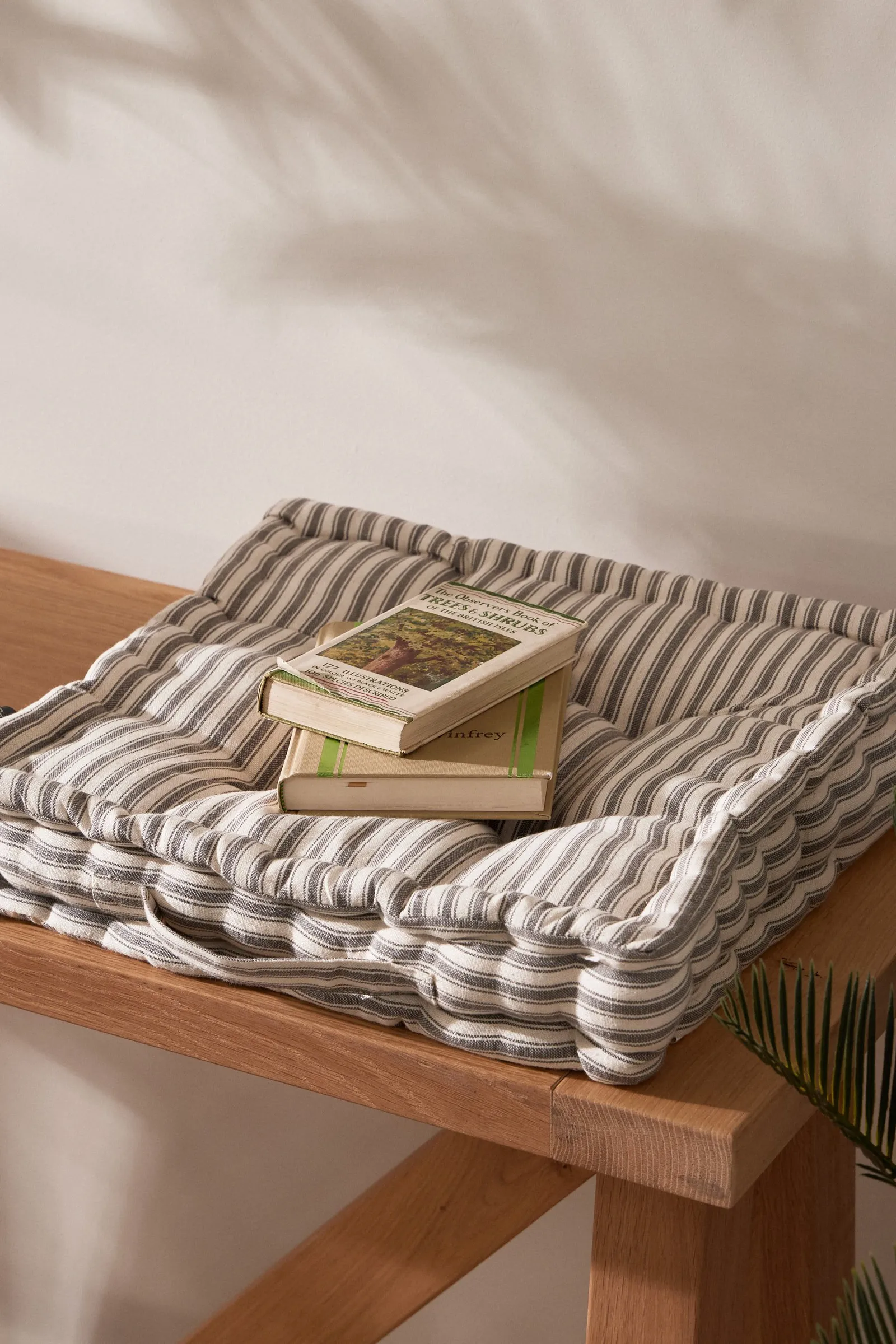 Dibor Set of 4 Grey Striped Indoor Dining Chair Seat Pad Box Cushions L40cm x W40cm 3