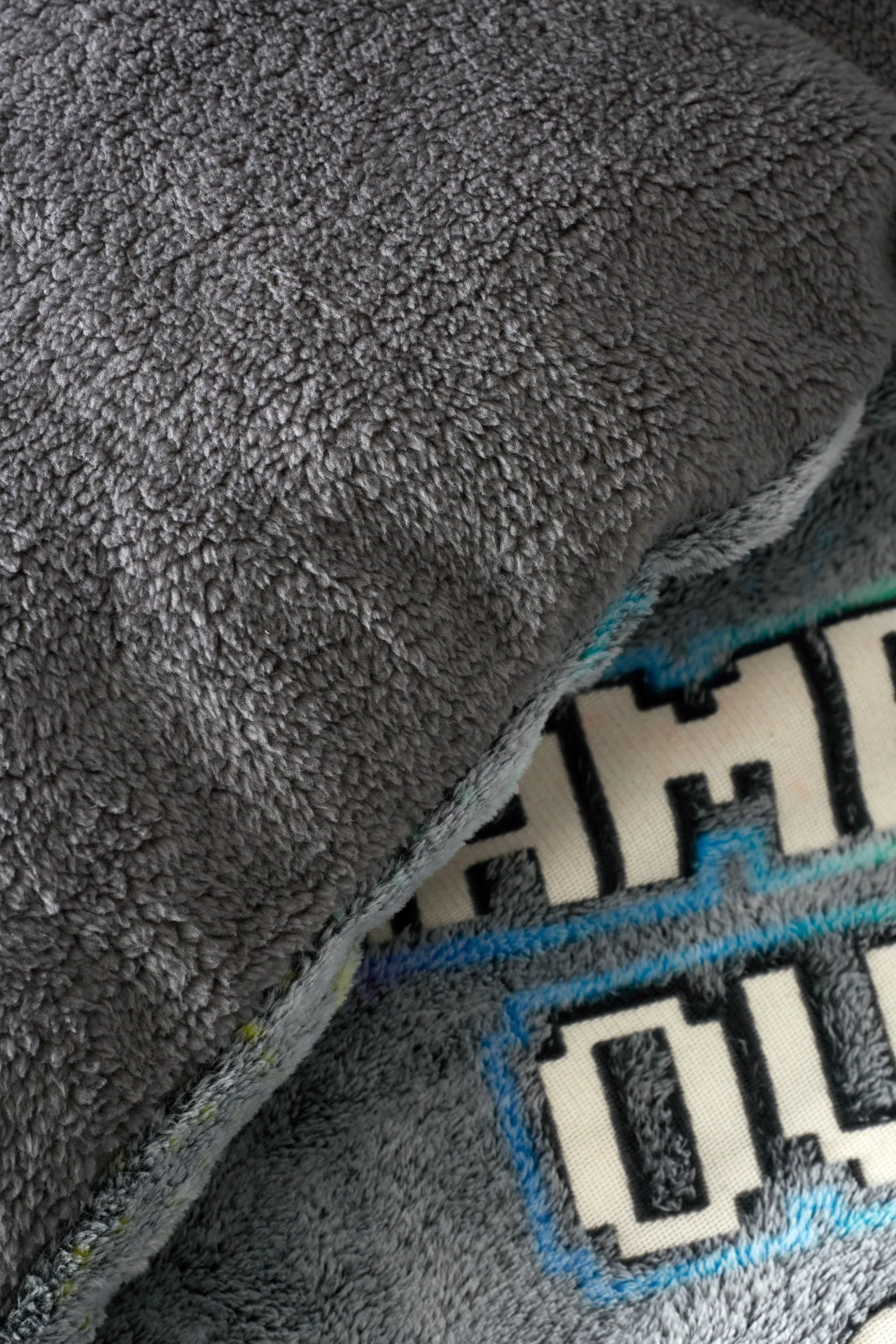 Catherine Lansfield 'Game Over' Glow in the Dark Fleece Duvet Cover Set in Black 4