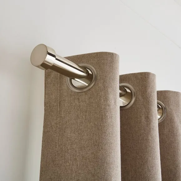 Trinity Extendable Metal Curtain Pole 2