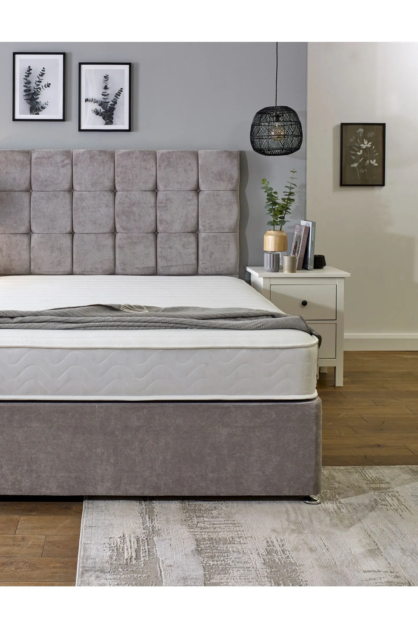eXtreme Comfort Ltd Budget Memory Sprung Mattress Entry-Level Hybrid Design Comfortable in White 3