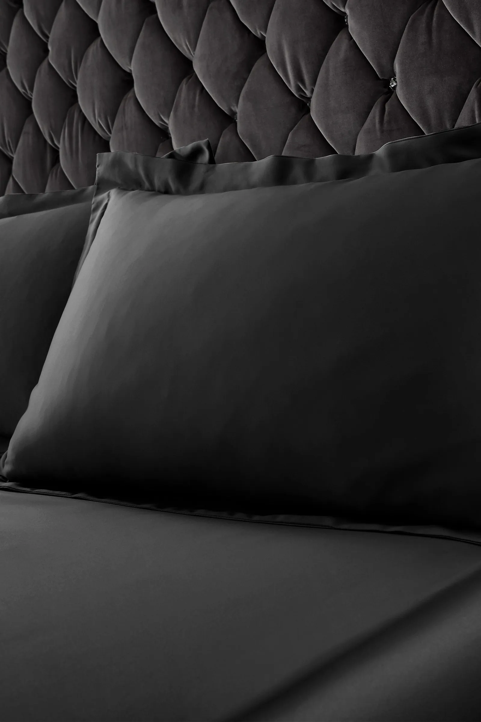 Catherine Lansfield 'Silky Soft Satin' Oxford Pillowcases Pair in Black