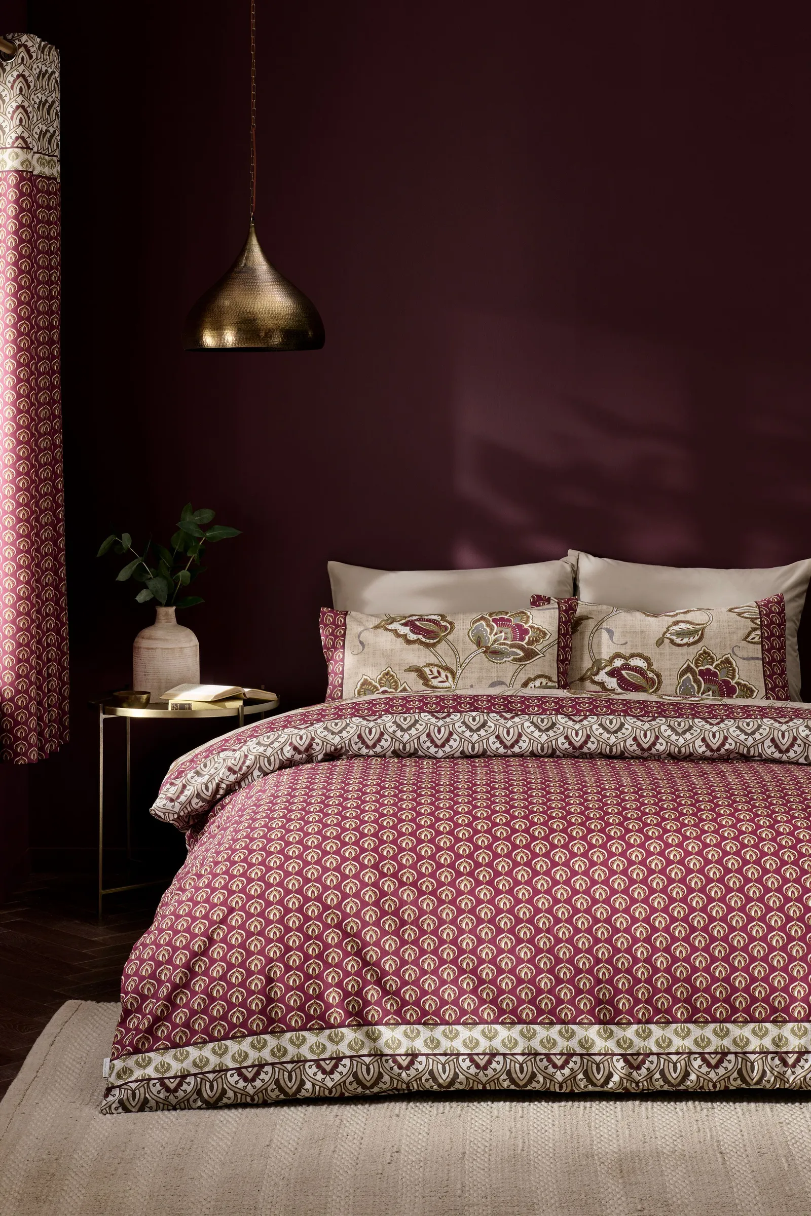 Catherine Lansfield Kashmir Paisley Duvet Set in Nude 2