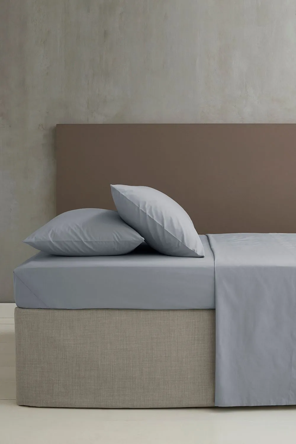 Catherine Lansfield 'Easy Iron Percale' Combed Polycotton 35cm Depth Sheet in Grey 2