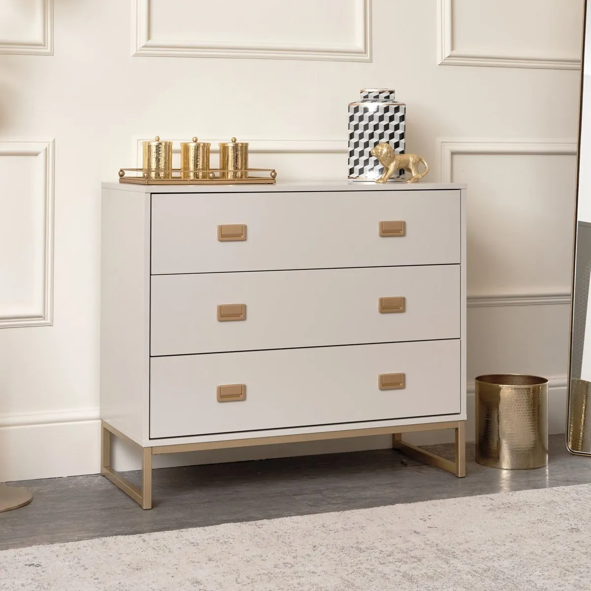 Melody Maison Large 3 Drawer Chest Of Drawers & Pair Of Bedside Tables - Elle Stone Range in Light Grey 5