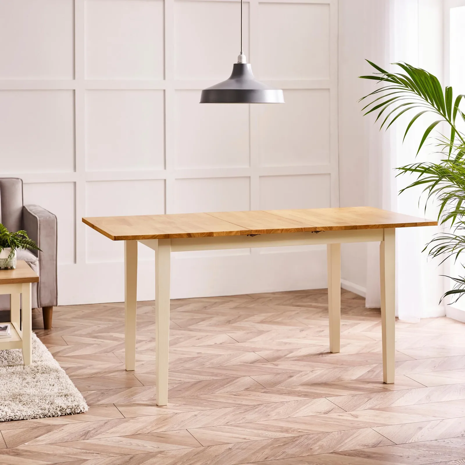 FurnitureboxUK Salcombe Rectangular Solid Wood Extending Dining Table in Light Oak 2