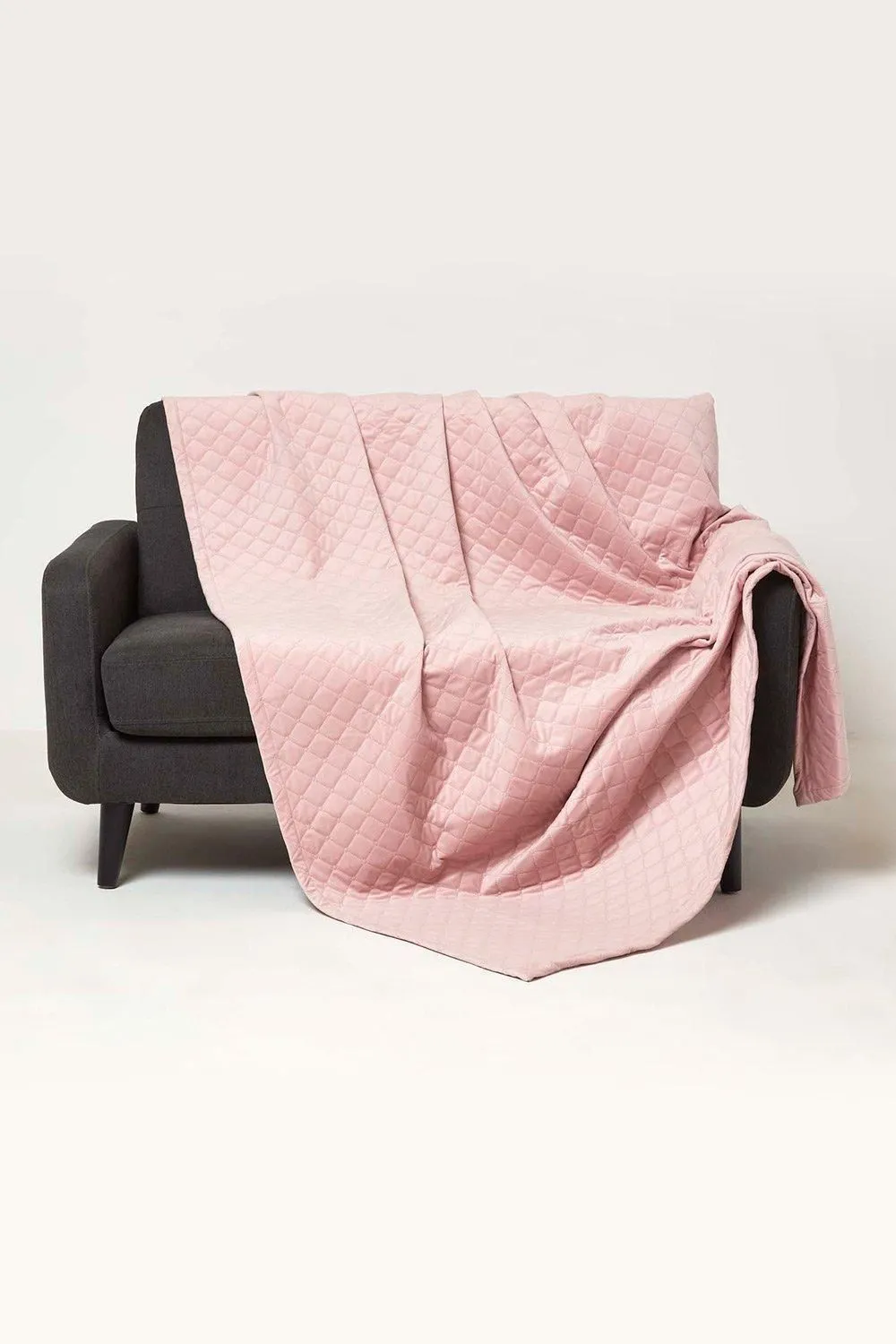 Homescapes Diamond Quilted Velvet Throw in Pink