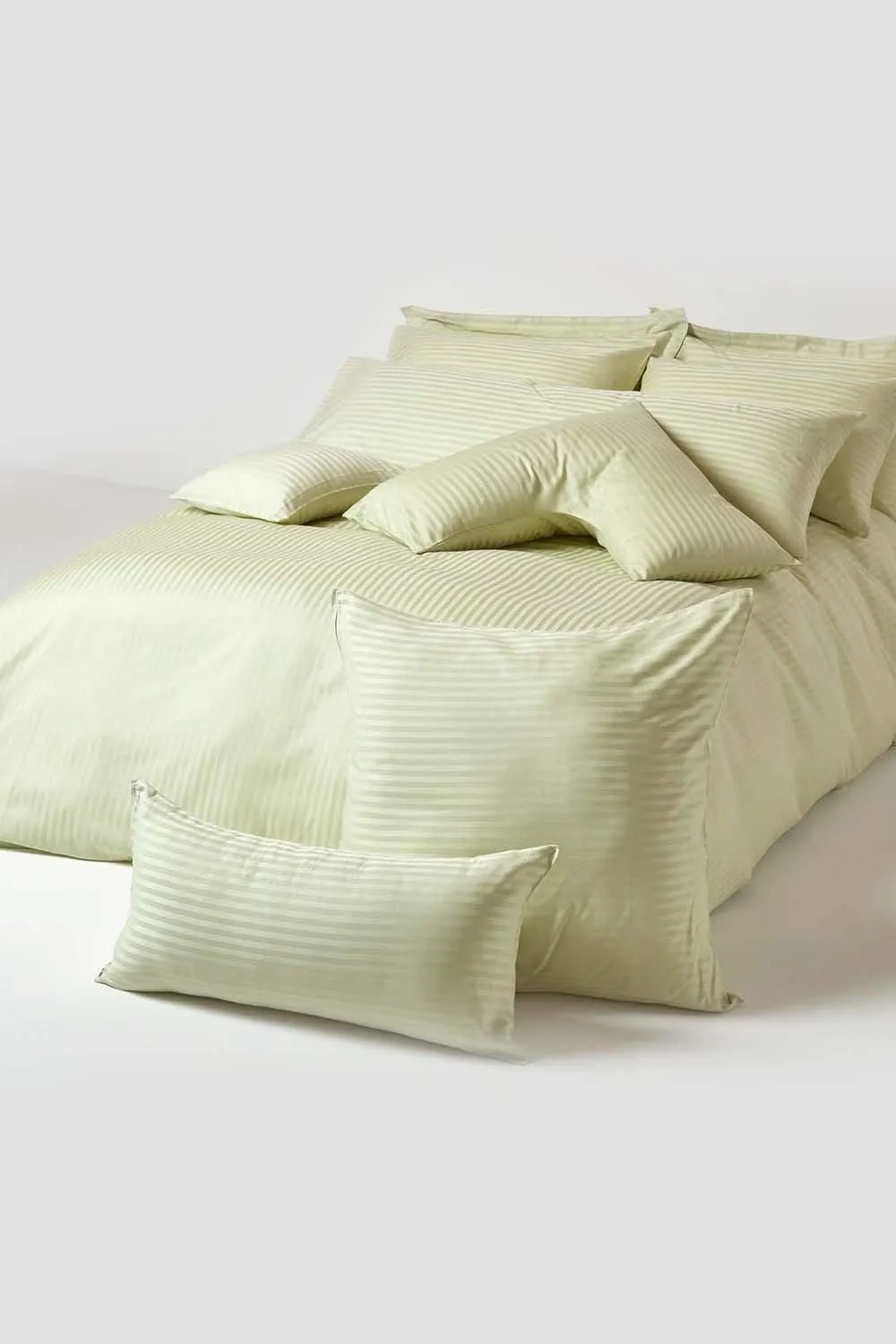 Homescapes Continental Egyptian Cotton Pillowcase 330 TC, 40 x 40 cm in Green 4