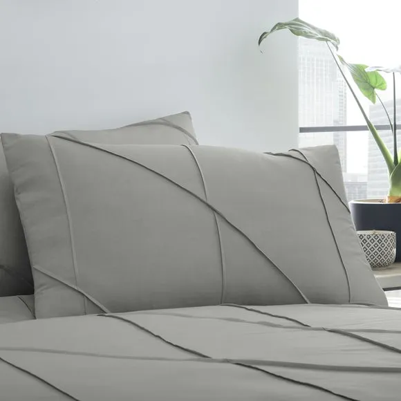 Dart Duvet Cover and Pillowcase Set 2