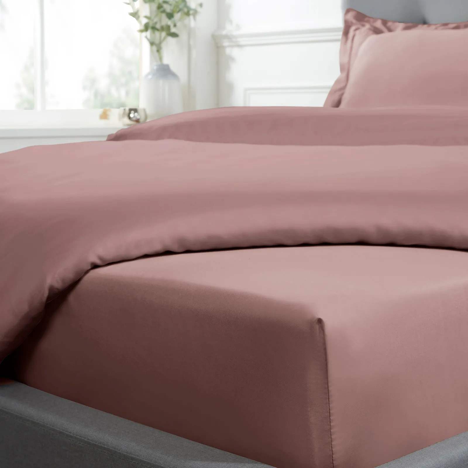 Smart Living Luxurious 100% Cotton Sateen 40cm Extra Deep & Soft Fitted Sheet in Pink