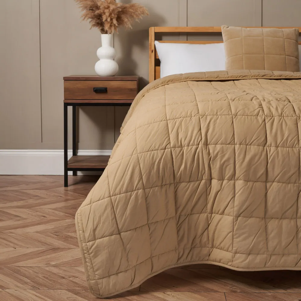Square Stitch Quilted Bedspread, Sand 1