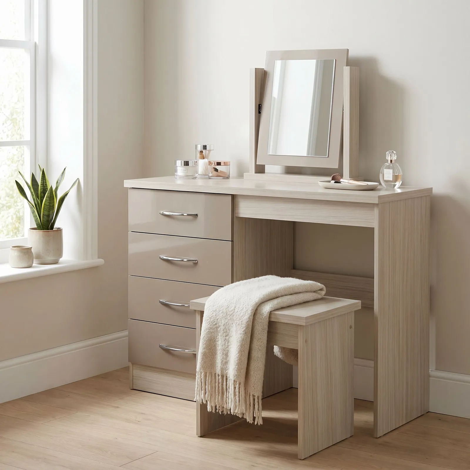 Seconique Nevada 4 Drawer Dressing Table Set in Taupe