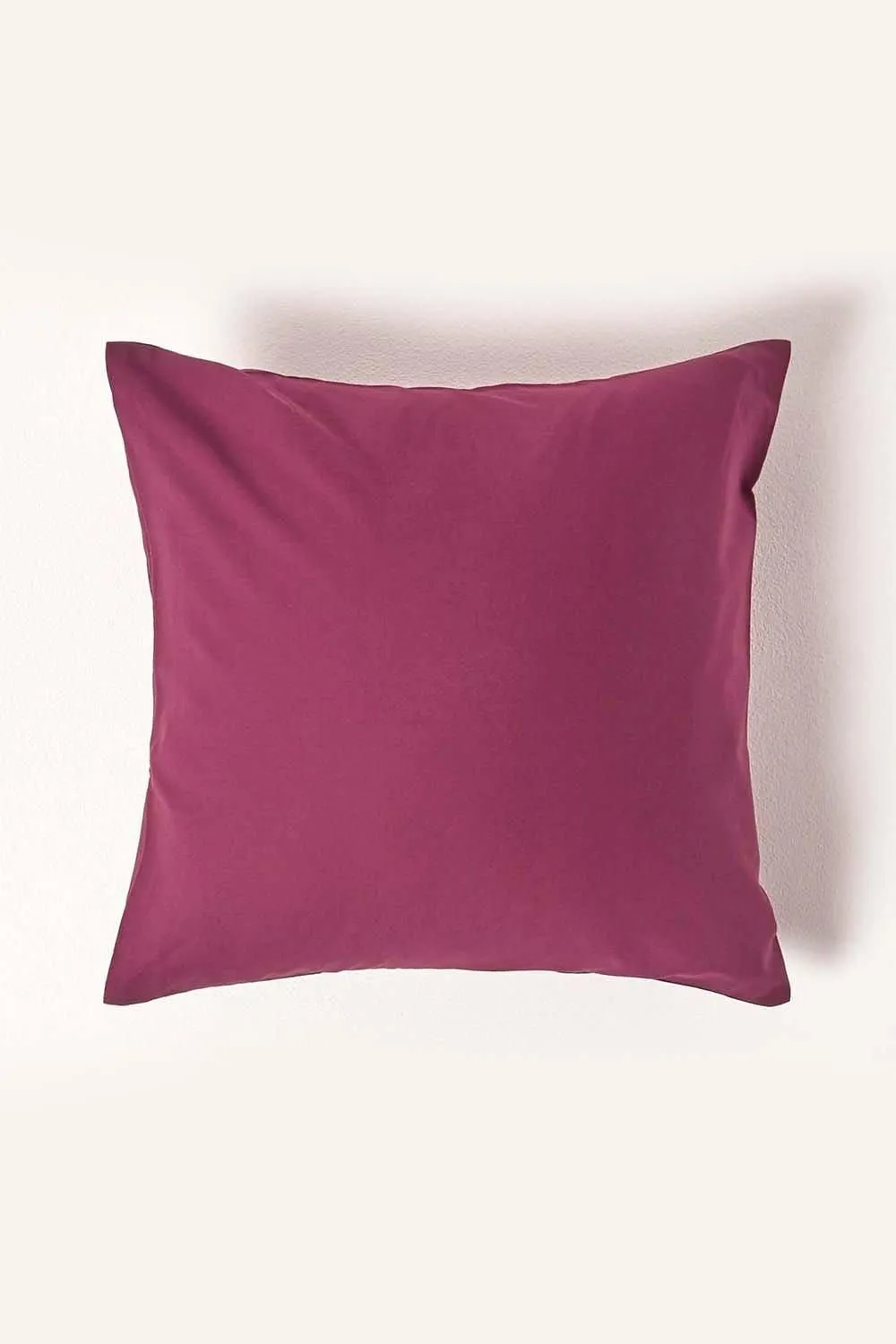 Homescapes Continental Egyptian Cotton Pillowcase 200 TC, 40 x 40 cm in Plum 1