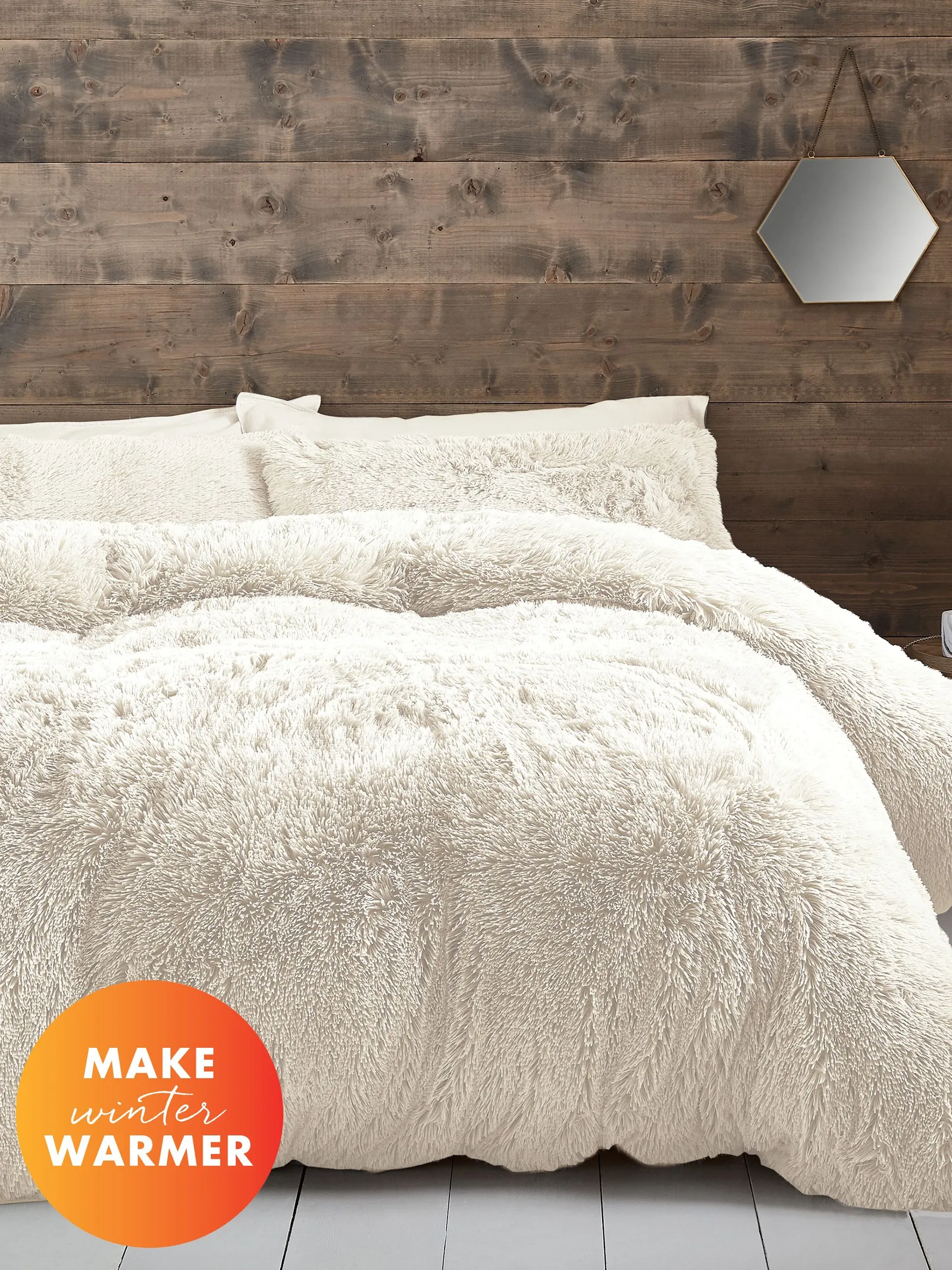 Catherine Lansfield 'Cuddly' Faux Fur Duvet Set in Cream