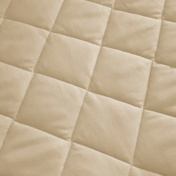 Helston Quilted Bedspread 2
