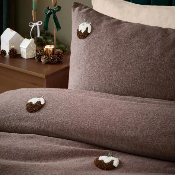 Furn. Christmas Puddings Tufted 100% Brushed Cotton Duvet Cover & Pillowcase Set 4