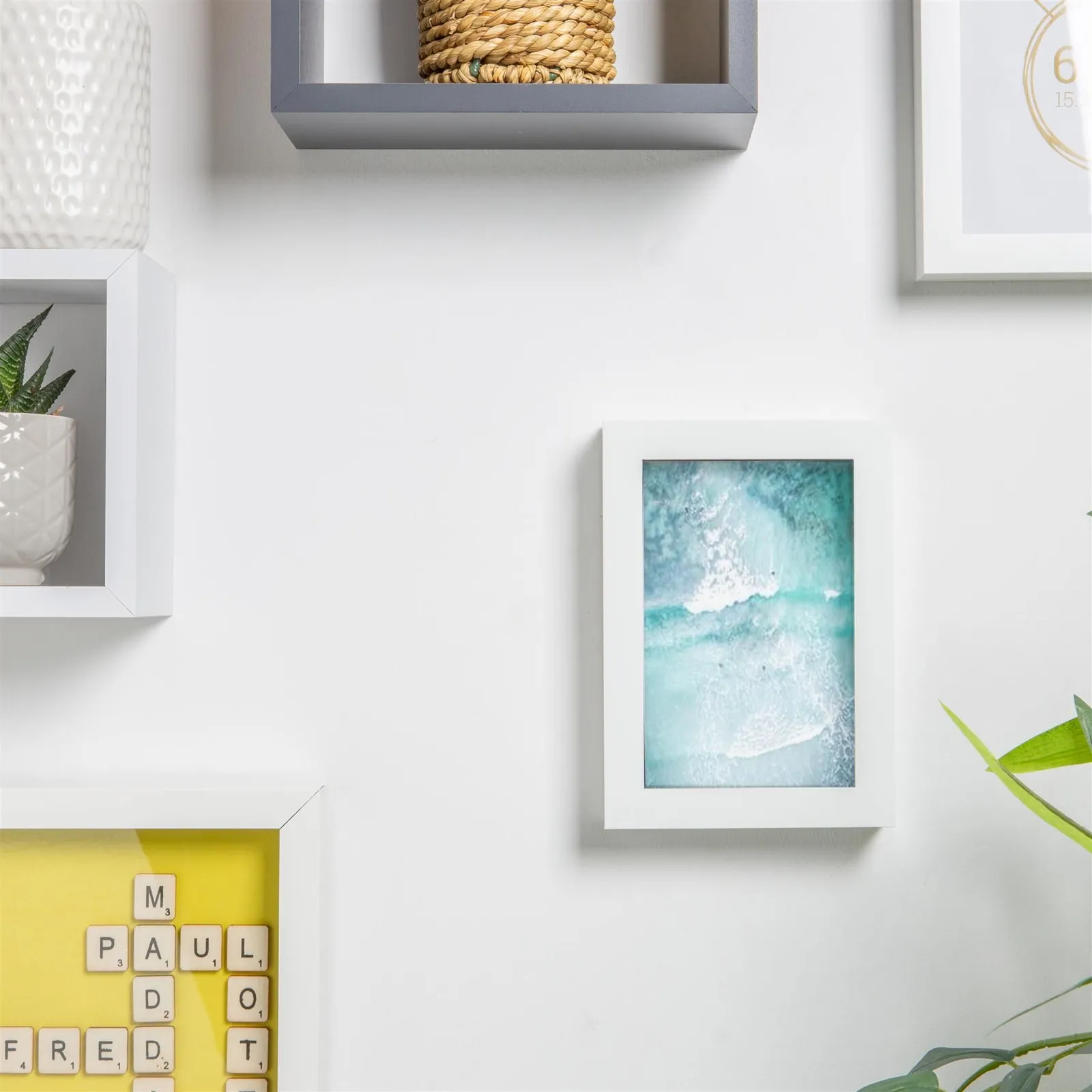 Nicola Spring Photo Frame - 4" x 6" in White 4