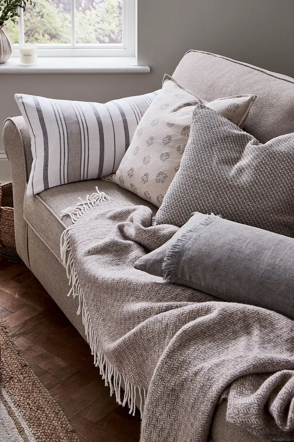 Murmur 'Lir' Linen Cushion in Grey 2