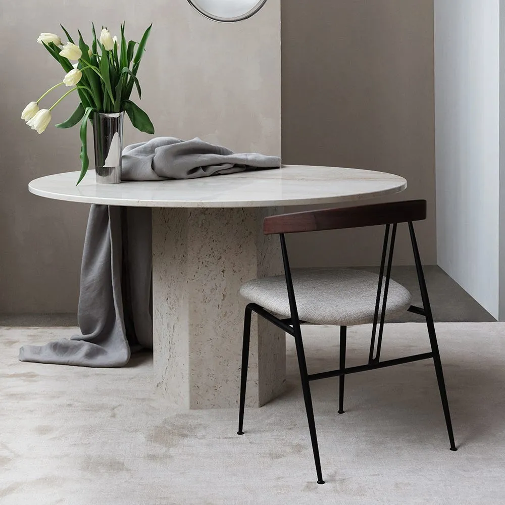 Gubi Violin Dining Chair with Seat in Tempt 61168 and Walnut Backrest 4