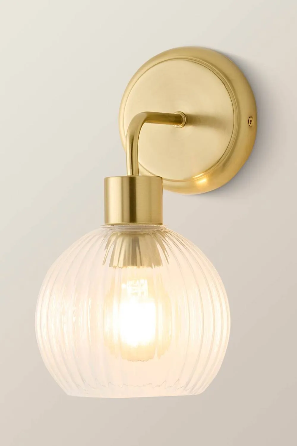 ValueLights Maddison Clear Ribbed Glass Globe Metal Wall Light Fitting in Gold 3