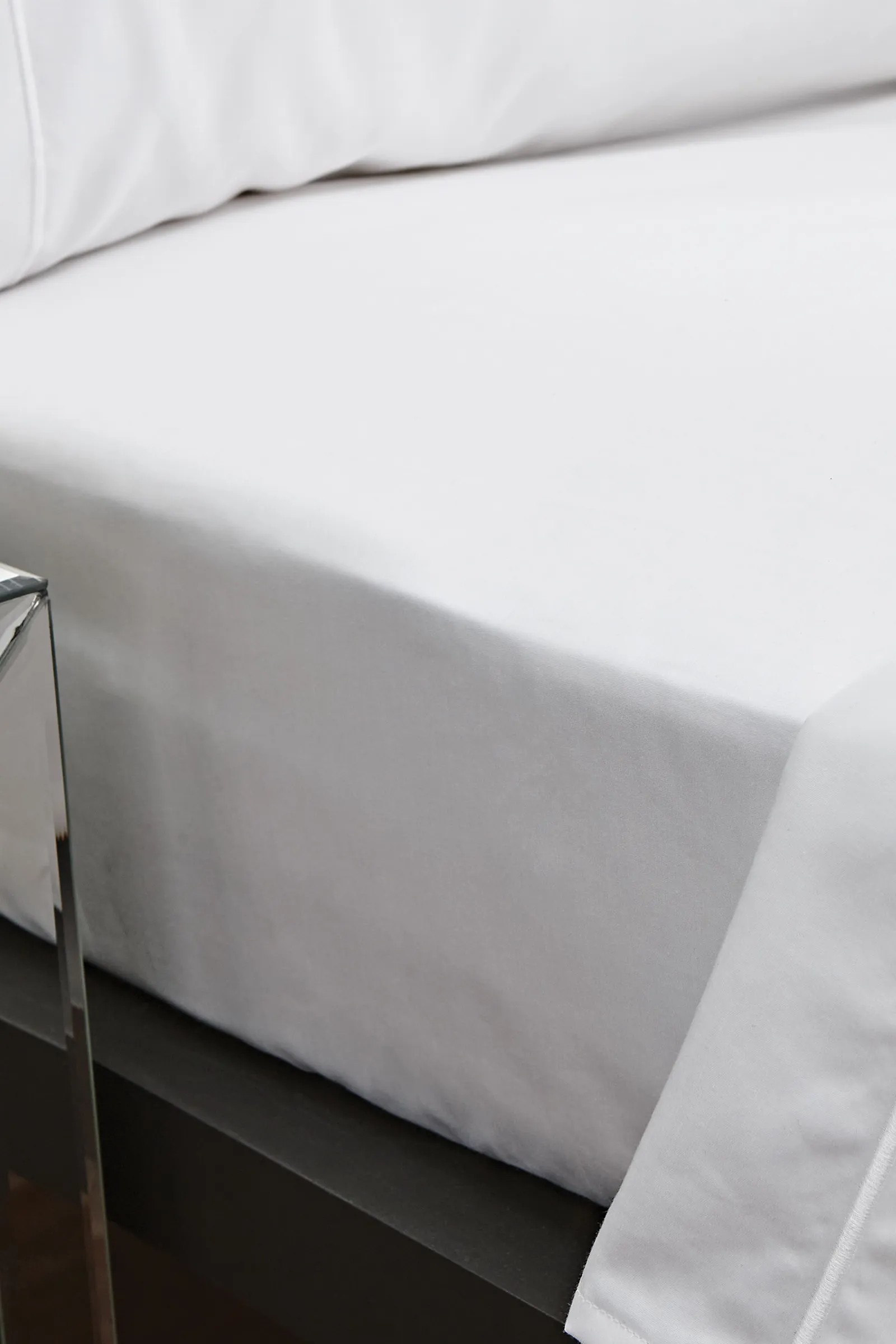 Bianca Luxury 800 Thread Count Cotton Sateen Fitted Sheet in White