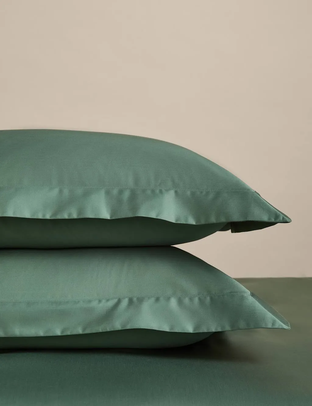 M&S 2 Pack Egyptian Cotton 400 Thread Count Silky Oxford Pillowcases Smokey Green