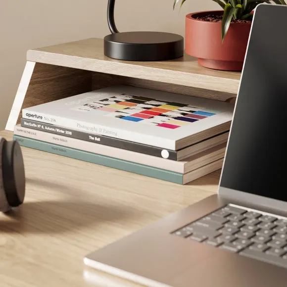 Markus Desk 4