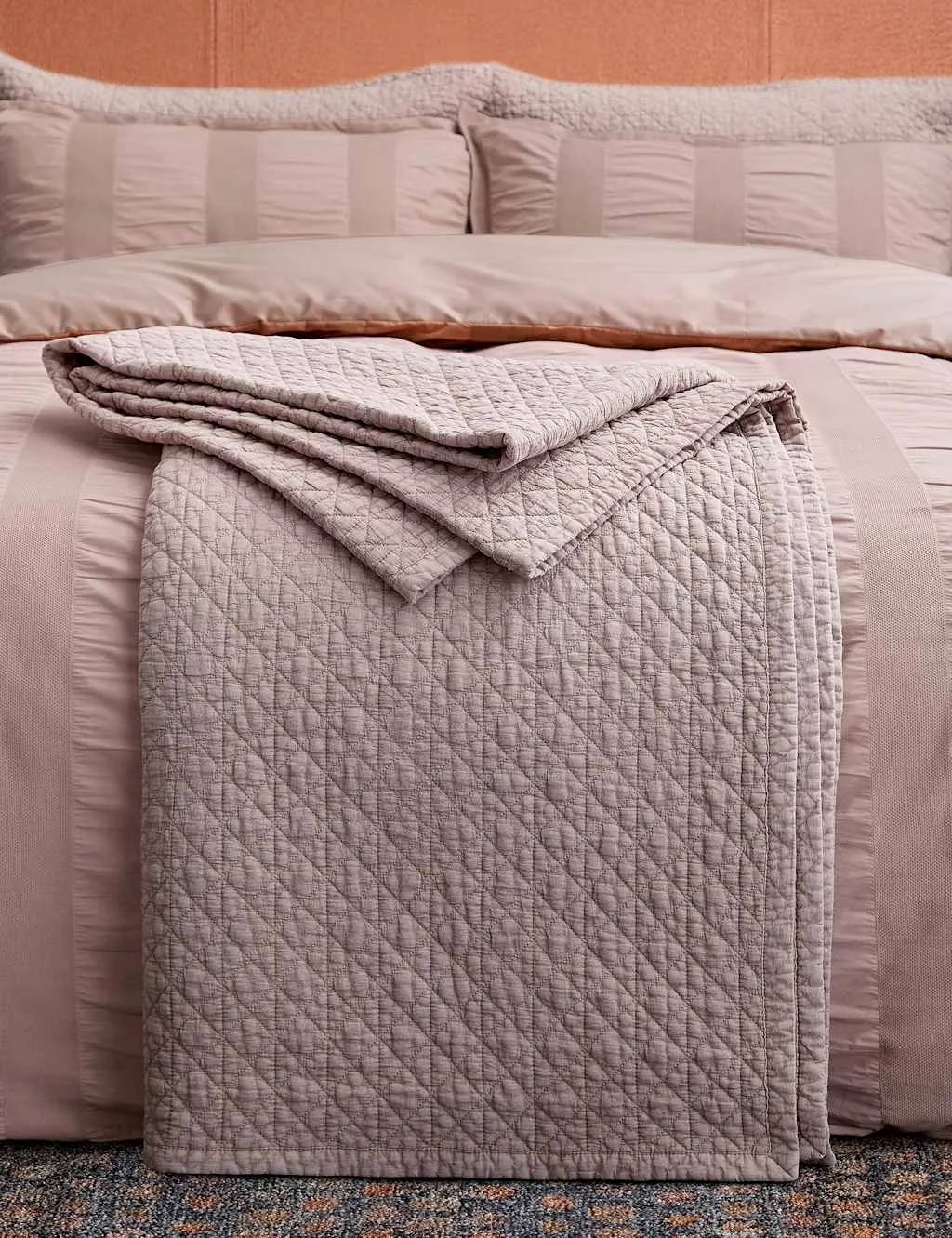 Bedeck of Belfast Pure Cotton Stonewashed Quilted Throw Pink